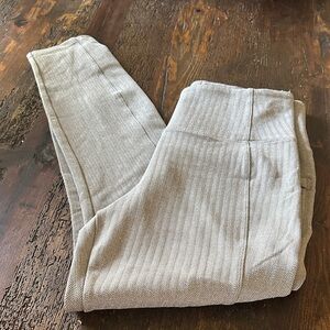 Athleta beige herringbone leggings